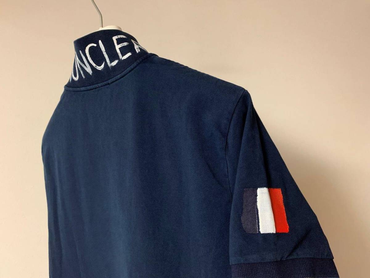 ポロシャツ MONCLER (モンクレール) モンクレール サイズ:Ｌ グレー アイコンワッペンポロシャツ ワンポイント 半袖 中古・古着通販MONCLER | 肩の刺繡ロゴ Polo 100%綿生地 ブラック ポロシャツ（シャツ・ブラウス