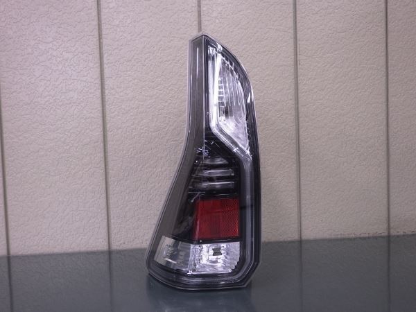 セレナ C27 前期 テールランプ e-POWER LED 日産 左 - 純正 後期 公式
