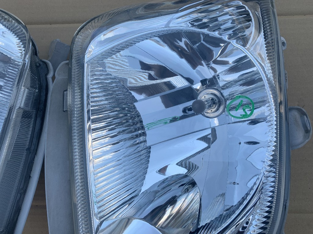 15 ダイハツ ミラ L250S L260S L250V L260V ヘッドライト 左右 ヘッド