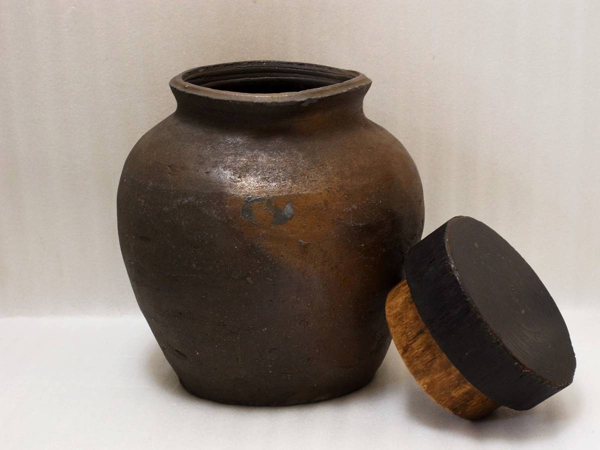 瀬戸古い陶器の花瓶発掘品つなぎ合わせ