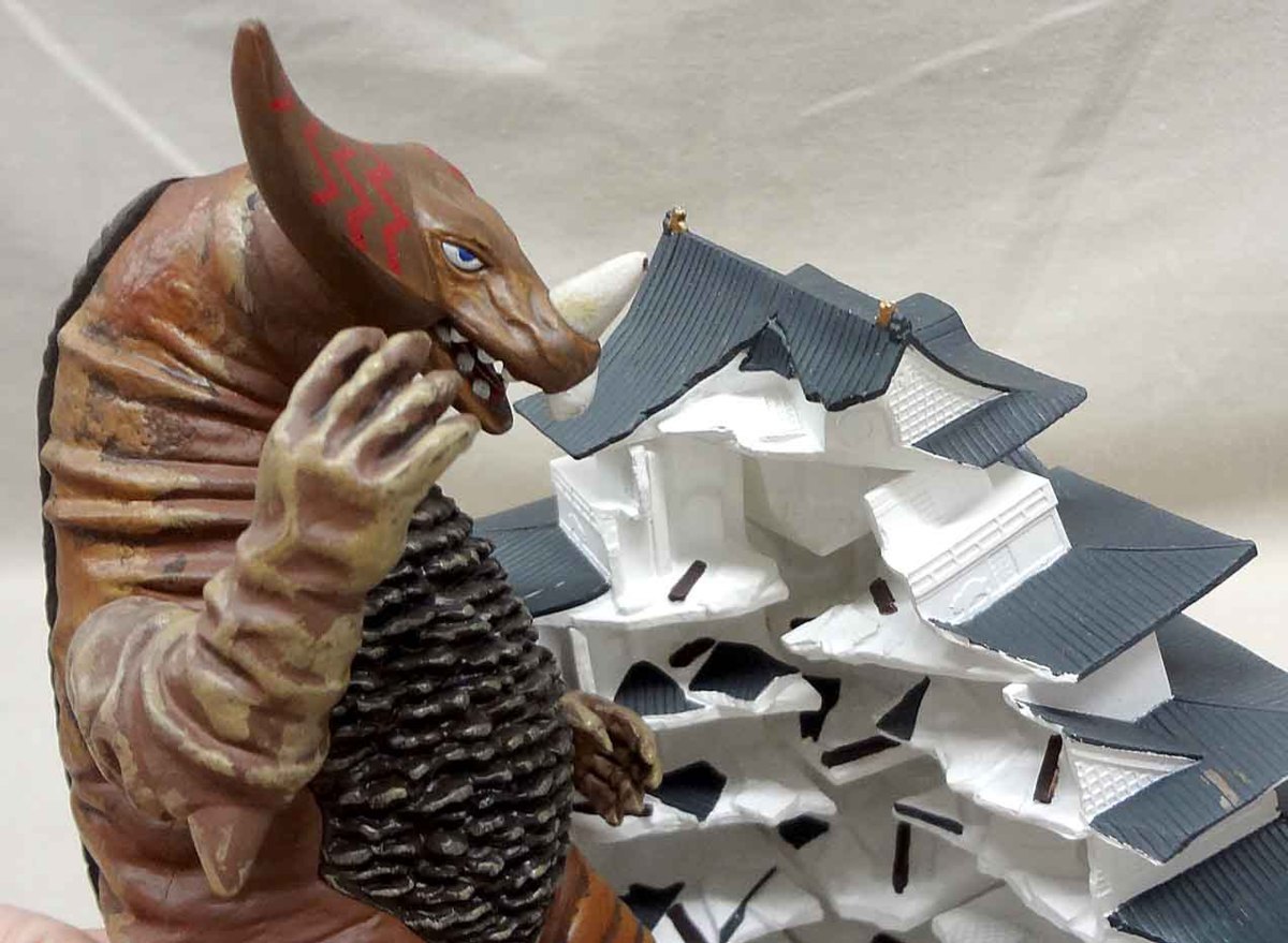 MTSS ジオラマ 大阪城破壊 ゴモラ 怪獣殿下 ウルトラマン バンプレスト