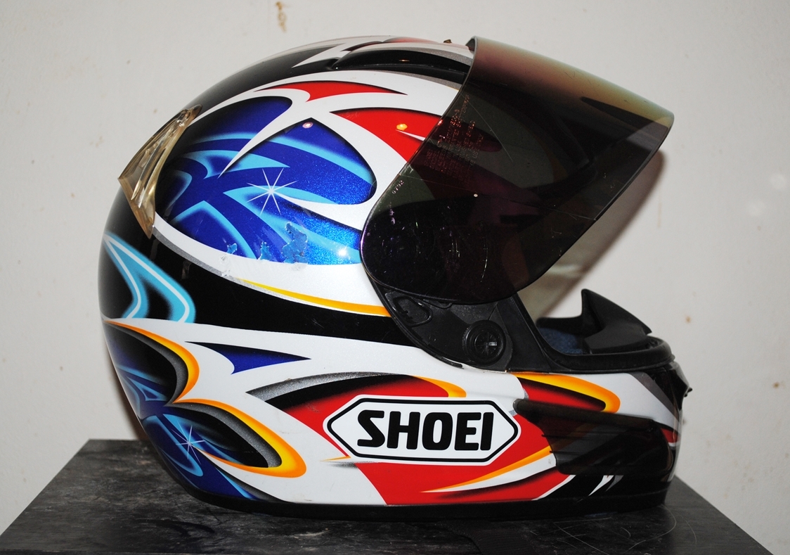 SHOEI フルフェイスヘルメット アレックスクリビーレモデル SHOEI フルフェイス (アレックス・クリビーレのレプリカ?) SHOEI