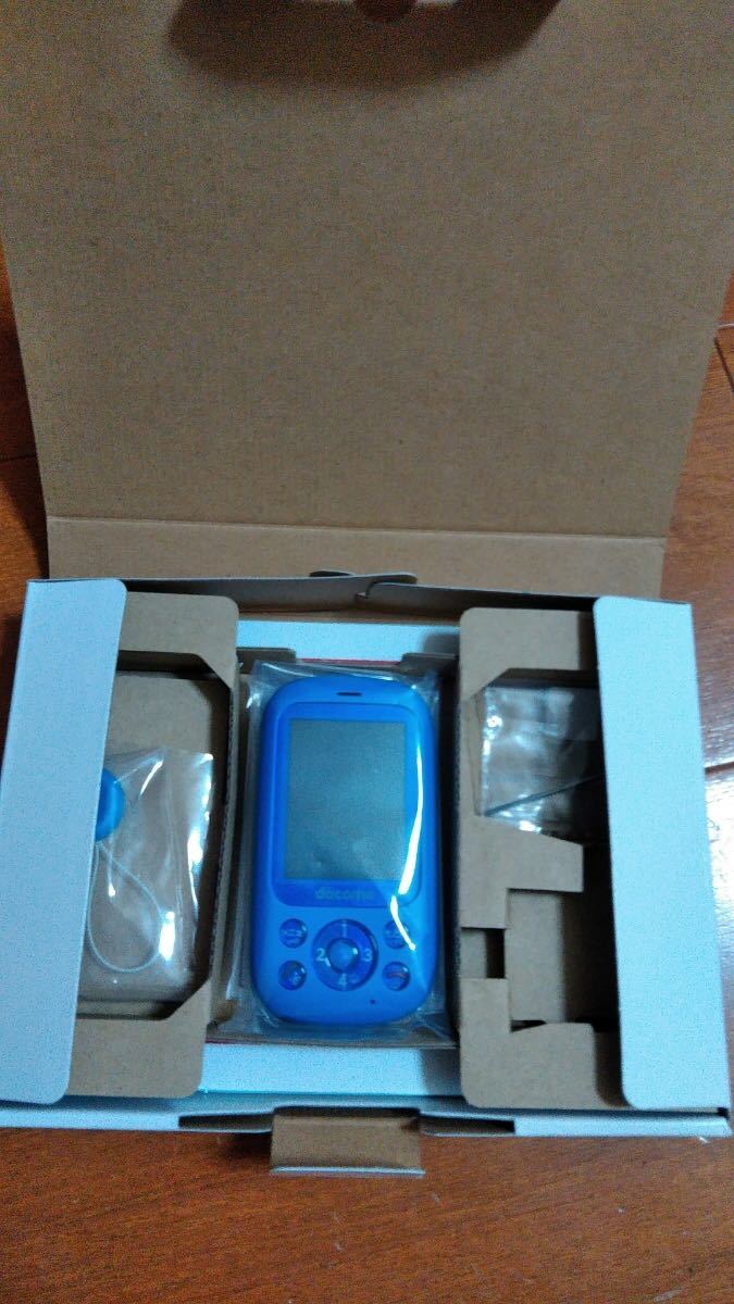 docomo ドコモ　キッズ携帯　F-03J　新品未使用　青　ブルー　一括購入判定○　_1