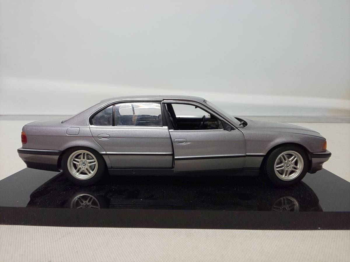 BMW 007 Never Dies Bond Tomorrow 750iL 750IL James | TOMORROW