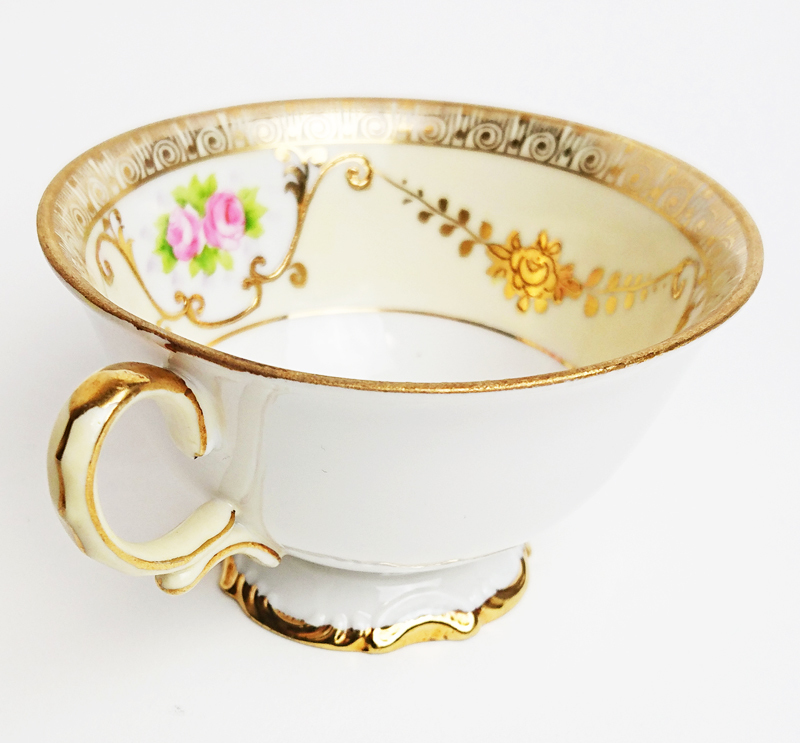 オールドノリタケ - Noritake 薔薇 金盛 薔薇文 カップ&amp;ソーサートリオ 金盛薔薇絵図 ケーキ皿公式 オールドノリタケ・金彩手彩色薔薇連鎖状紋 キャビネットトリオ アザラシ ] [ 敬誠アート 陶磁器に描かれる優美なバラ「オールドノリタケとバラ模様