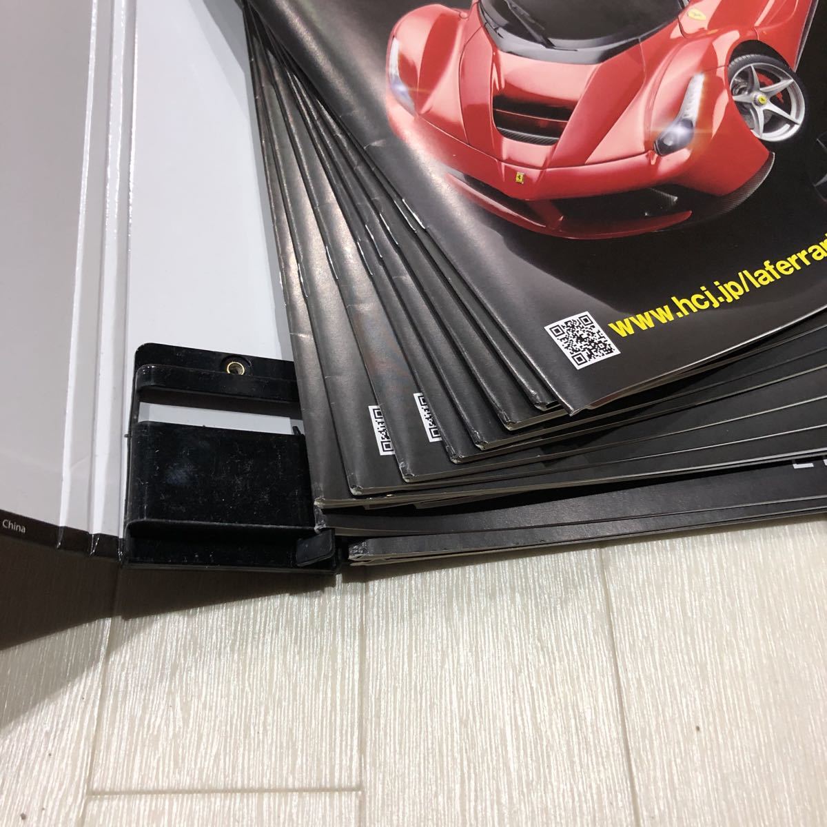 ラ 1⁄8 アシェット Ferrari -「ラフェラーリ 完成品訳あり⁄マガジン