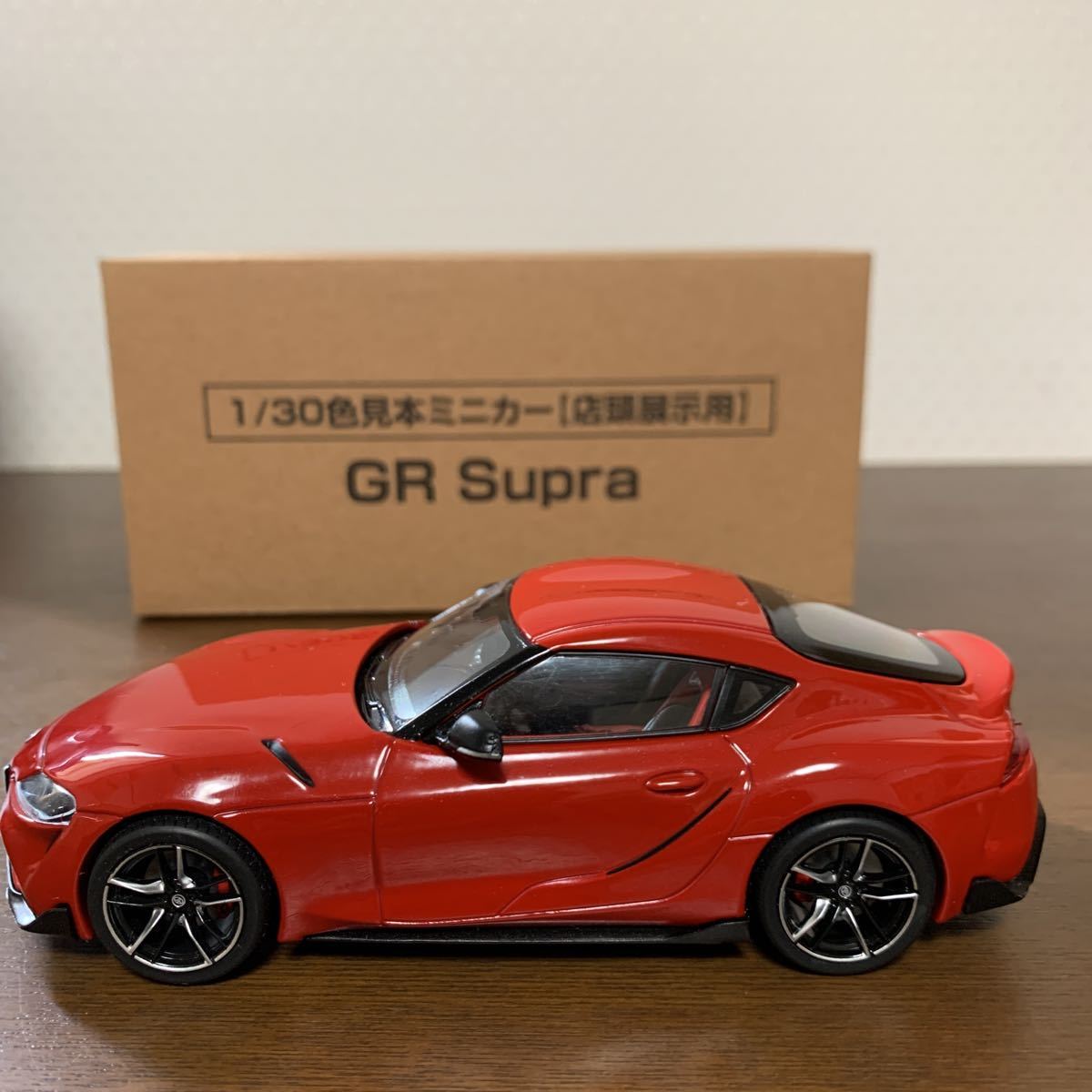 GR Supra 1/30 ミニカー 希少色 赤 カラーサンプル トヨタカラー