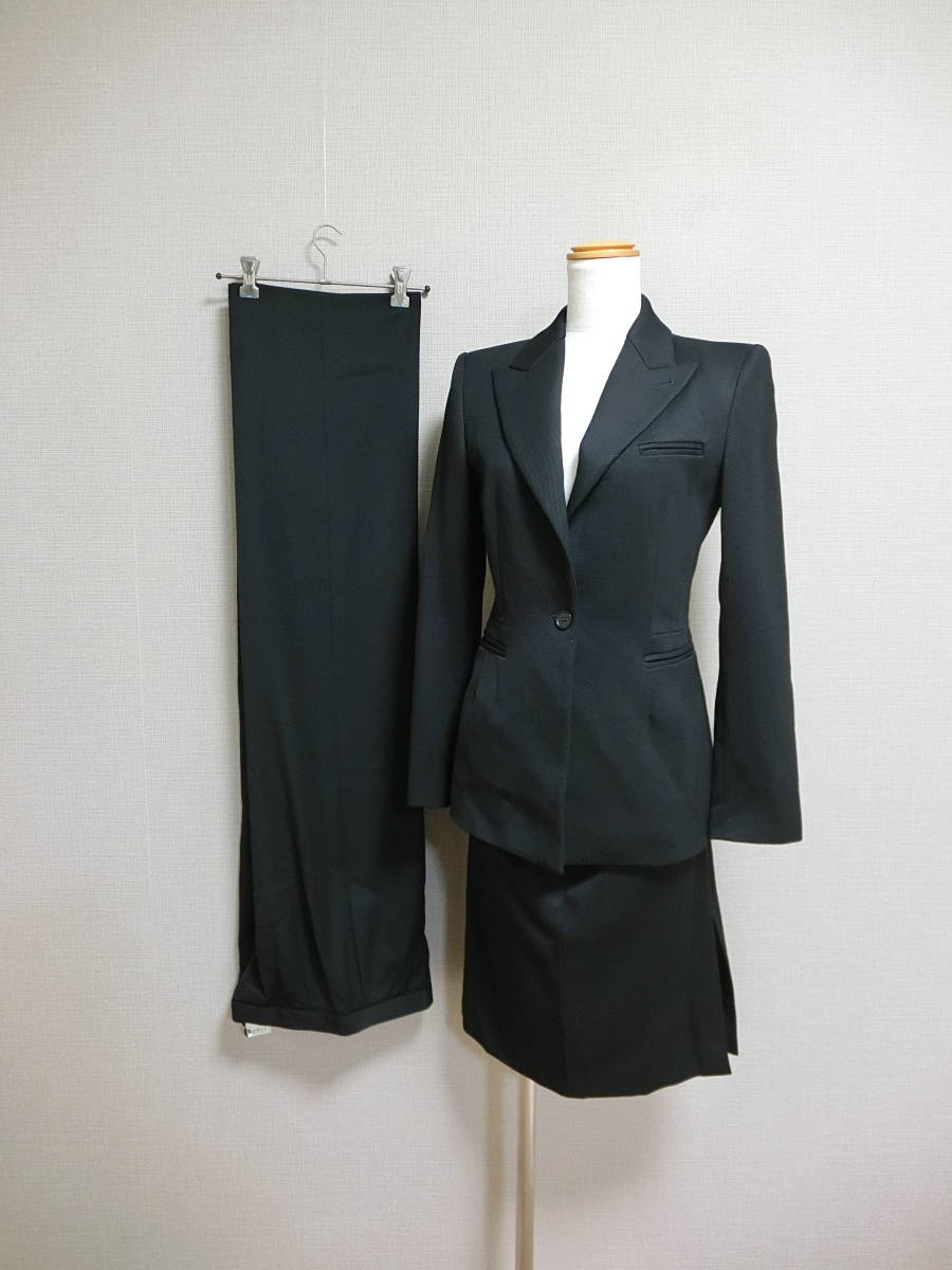  イタリア製 ENPORIO ARMANI エンポリオアルマーニ 美ライン パンツ スカート １釦 セットアップスーツ ブラック ３６(女性用)｜売買されたオークション情報、yahooの商品情報をアーカイブ公開 - 女性用
