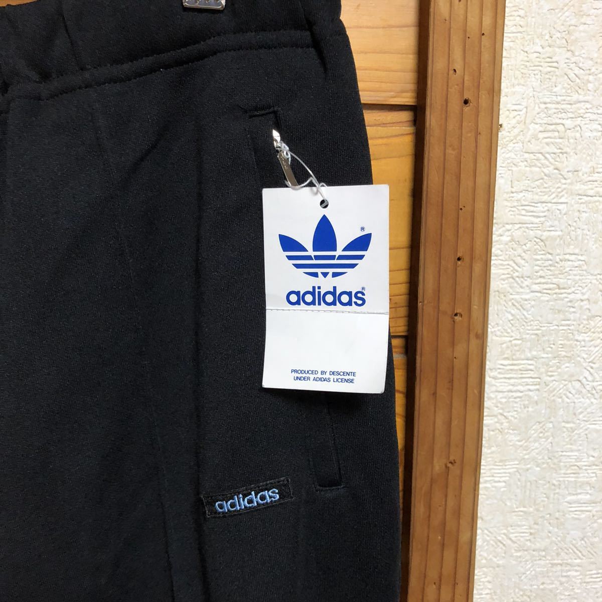 トラックジャケット ジャージ アディダス adidas デサント 激レアアディダスオリジナルス デサント製 ☆ M 激レアカラーadidas 美品！貴重デザイン！レア！80' 西ドイツタグ 黒 - テクノ 7号