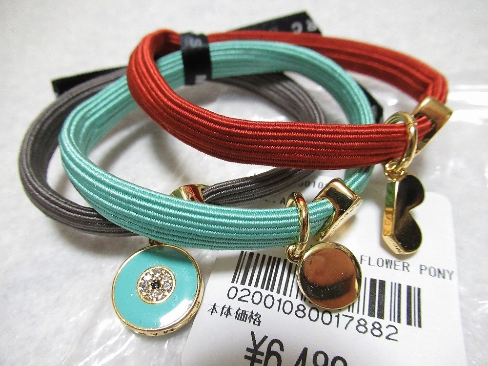 M7 マークジェイコブス ヘアゴム ブレスレット 3個セット バングル 定価6480 Marc Jacobs 女性用 売買されたオークション情報 Yahooの商品情報をアーカイブ公開 オークファン Aucfan Com