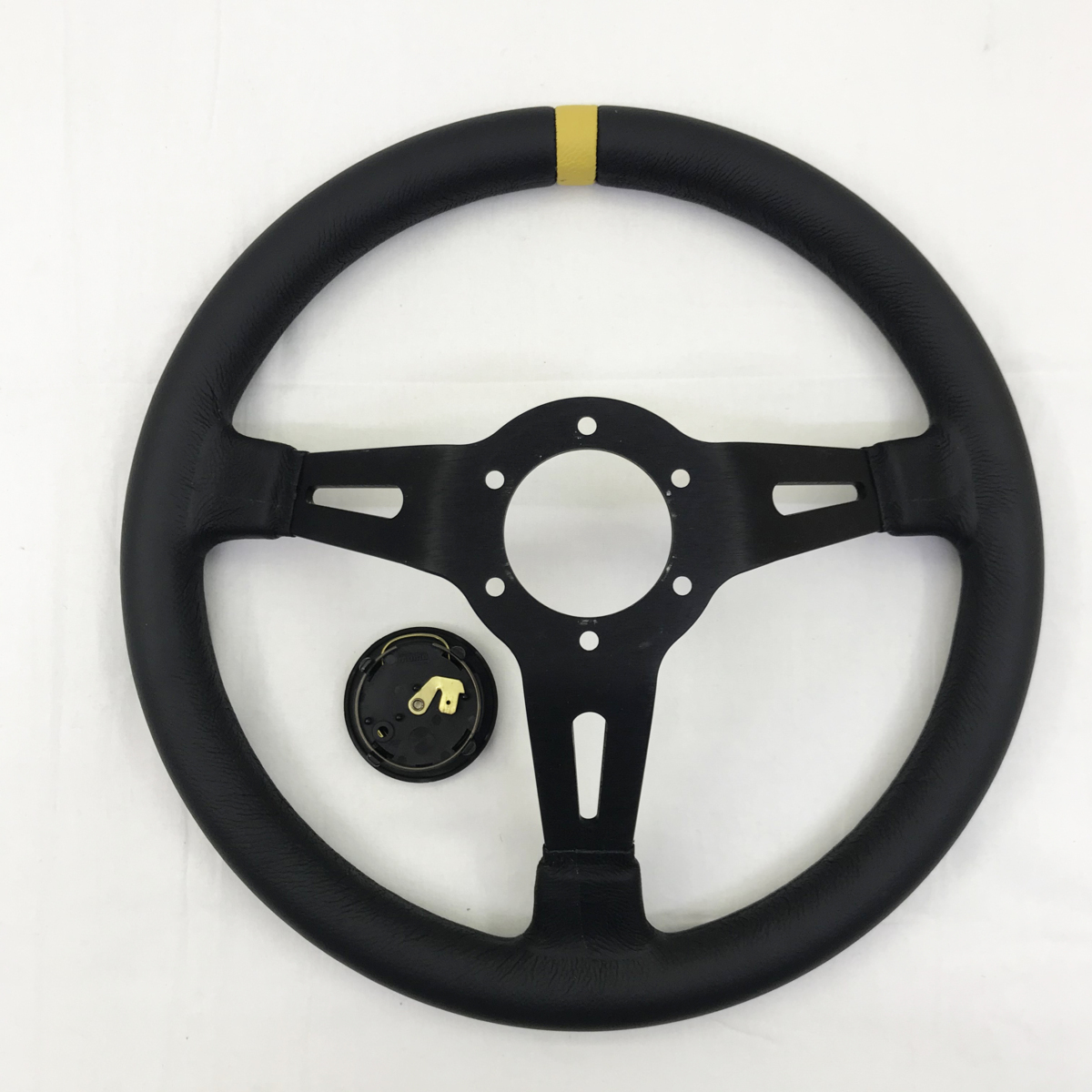 MOMO M-58 mod.08 ステアリング Φ35 モモ ディープコーン モモ(Momo