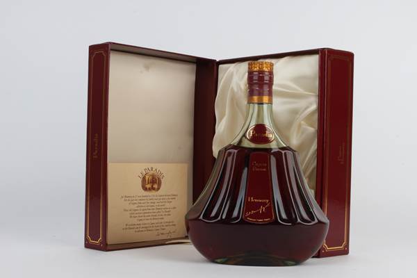 安い，お買い得 未開栓 Hennessy ヘネシー コニャック パラディ 700ml 44度 専用箱入り Paradis ブランデー 洋酒 銘酒 古酒 2001-148(ヘネシー)｜売買されたオークション情報、yahooの商品情報をアーカイブ公開 - オー コニャック