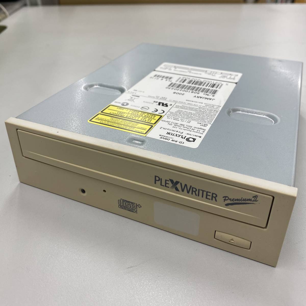 PLEXTOR プレクスター CD-RWドライブ Plextor CD-Rドライブ PX-R820Ti CD-R CD-RW - 外付け 動作品 ：プレクスターの PX-W1210TSE PX-8220Te S88TU プレクスター、「AudioMASTER」対応のCD-R&frasl;RWドライブ