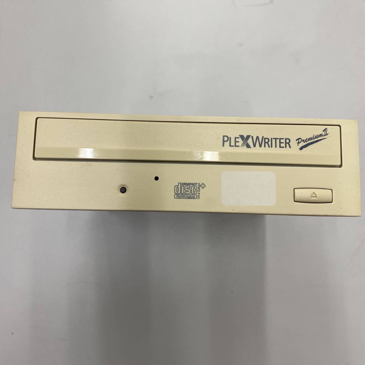 PLEXTOR プレクスター CD-RWドライブ Plextor CD-Rドライブ PX-R820Ti CD-R CD-RW - 外付け 動作品 ：プレクスターの PX-W1210TSE PX-8220Te S88TU プレクスター、「AudioMASTER」対応のCD-R&frasl;RWドライブ