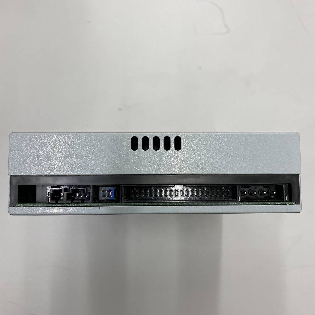 PLEXTOR プレクスター CD-RWドライブ Plextor CD-Rドライブ PX-R820Ti CD-R CD-RW - 外付け 動作品 ：プレクスターの PX-W1210TSE PX-8220Te S88TU プレクスター、「AudioMASTER」対応のCD-R&frasl;RWドライブ