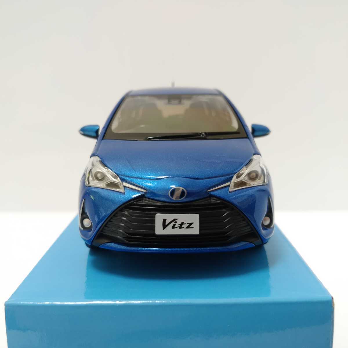 1 30 トヨタ 新型ヴィッツハイブリッド Vitz カラーサンプル ミニカー ブルーメタリック 8t7 非売品 乗用車 売買されたオークション情報 Yahooの商品情報をアーカイブ公開 オークファン Aucfan Com
