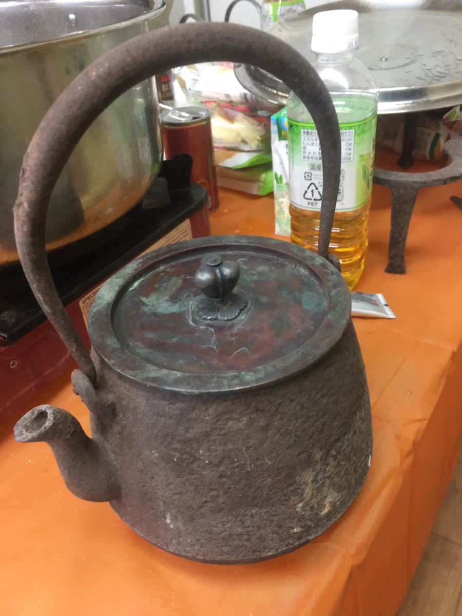 鉄瓶 茶道具 銀象嵌 公式通販 | 銀摘 湯沸 鉄器 在銘 造 菊花