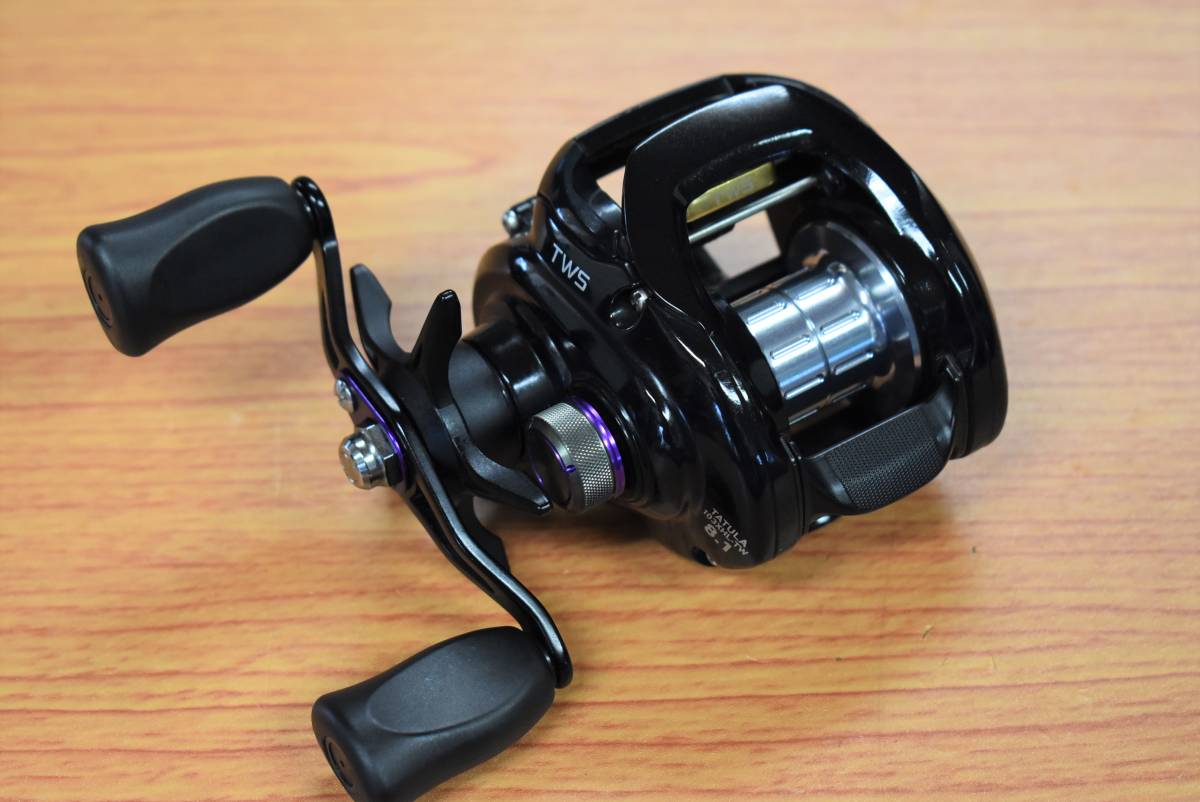  程度良好品 ダイワ タトゥーラ 103XHL-TW 8.1 左ハンドル DAIWA TATULA ベイトリール(ダイワ)｜売買されたオークション情報、yahooの商品情報をアーカイブ公開 - オークファン ダイワ