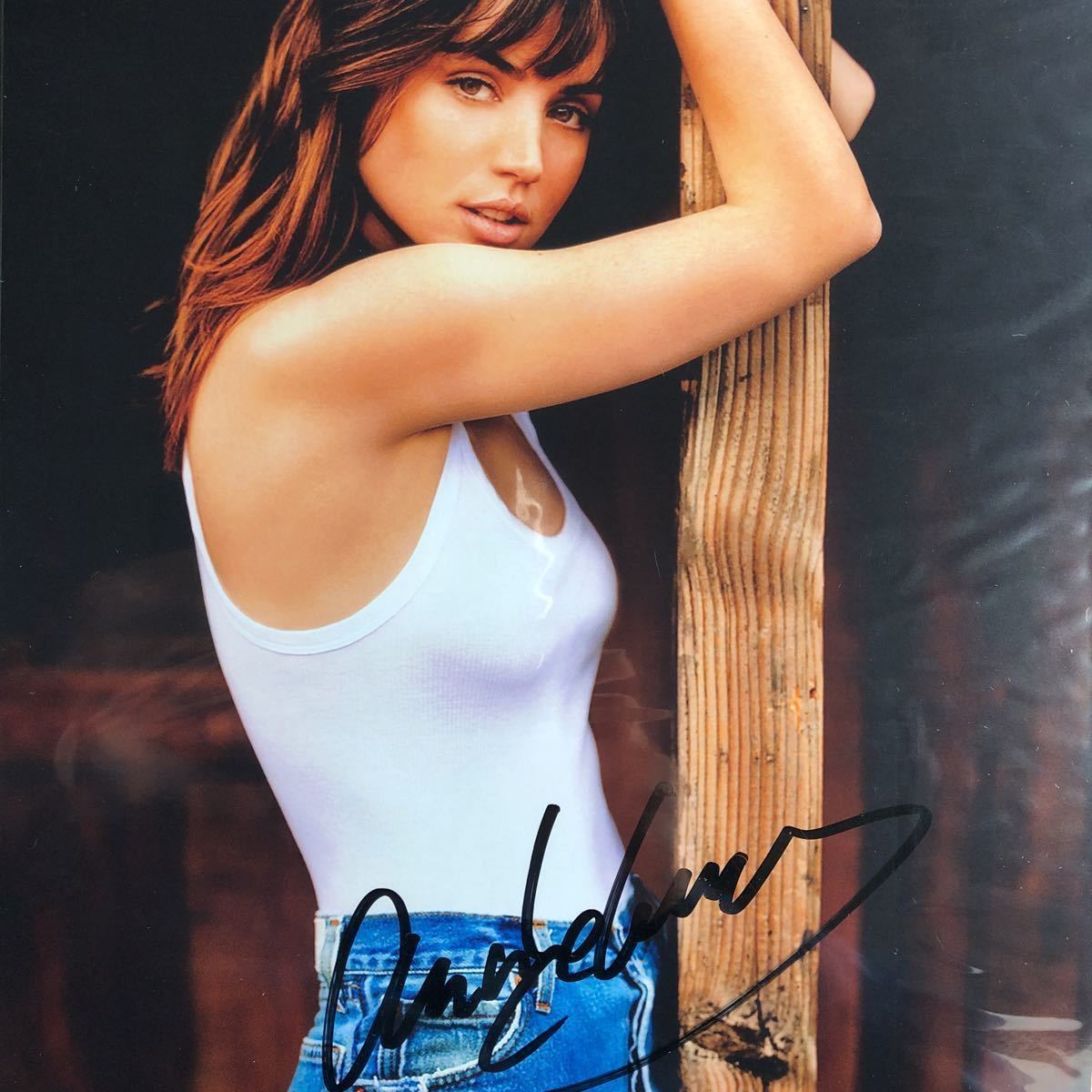 感謝祭 大放出 アナ デ アルマス 女優 ボンドガール 直筆サイン入り写真 サイン 売買されたオークション情報 Yahooの商品情報をアーカイブ公開 オークファン Aucfan Com