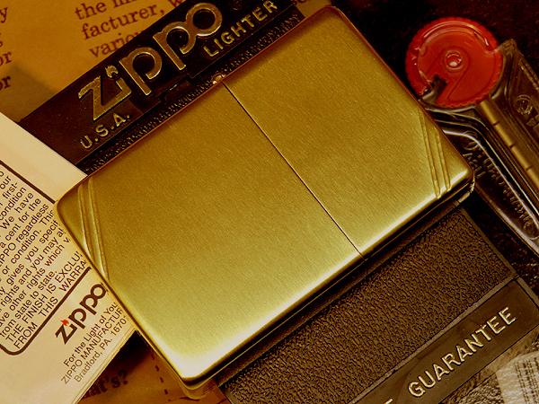 超激得，爆買い 真鍮 1988 Solid Brass 1937 Replica Flat Top Vintage Zippo 80年代 1937レプリカ フラットトップ ダイアゴナルカットライン(Zippo)｜売買されたオークション情報、yahooの商品情報をアーカイブ公開 - オークフ Zippo