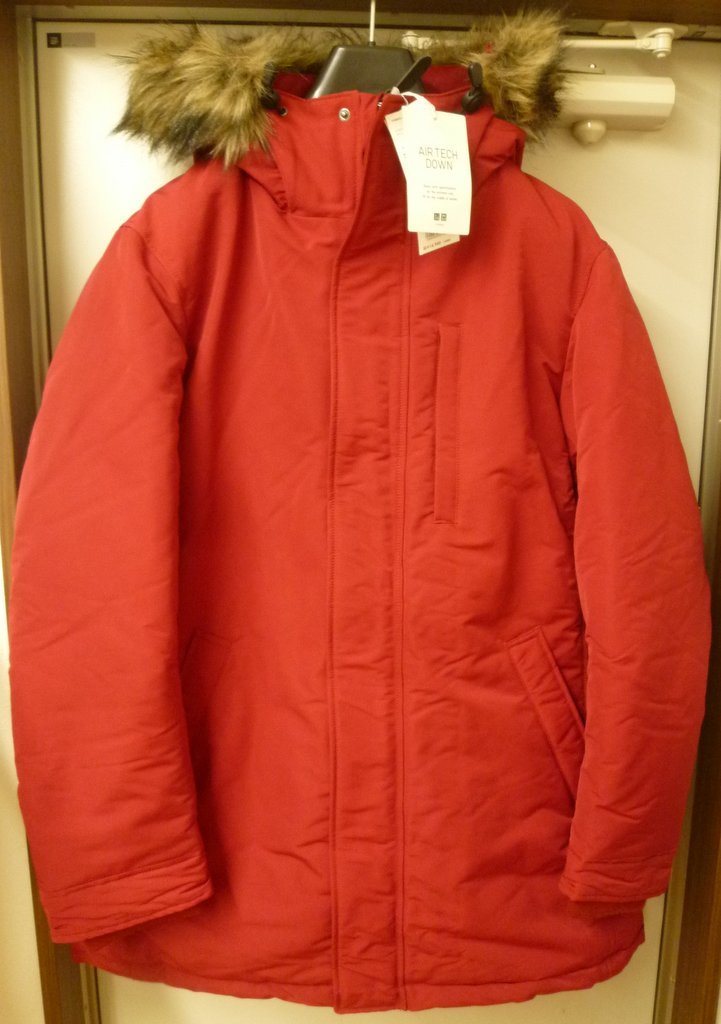 新品 税込 16390円 XL UNIQLO ユニクロ エアテック ダウン コート 赤