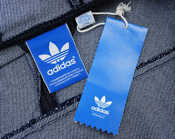 激レア 日本未発売!新品 アディダス adidas Originals 金刺繍 激レア 日本未発売!新品 アディダス adidas Originals 金刺繍
