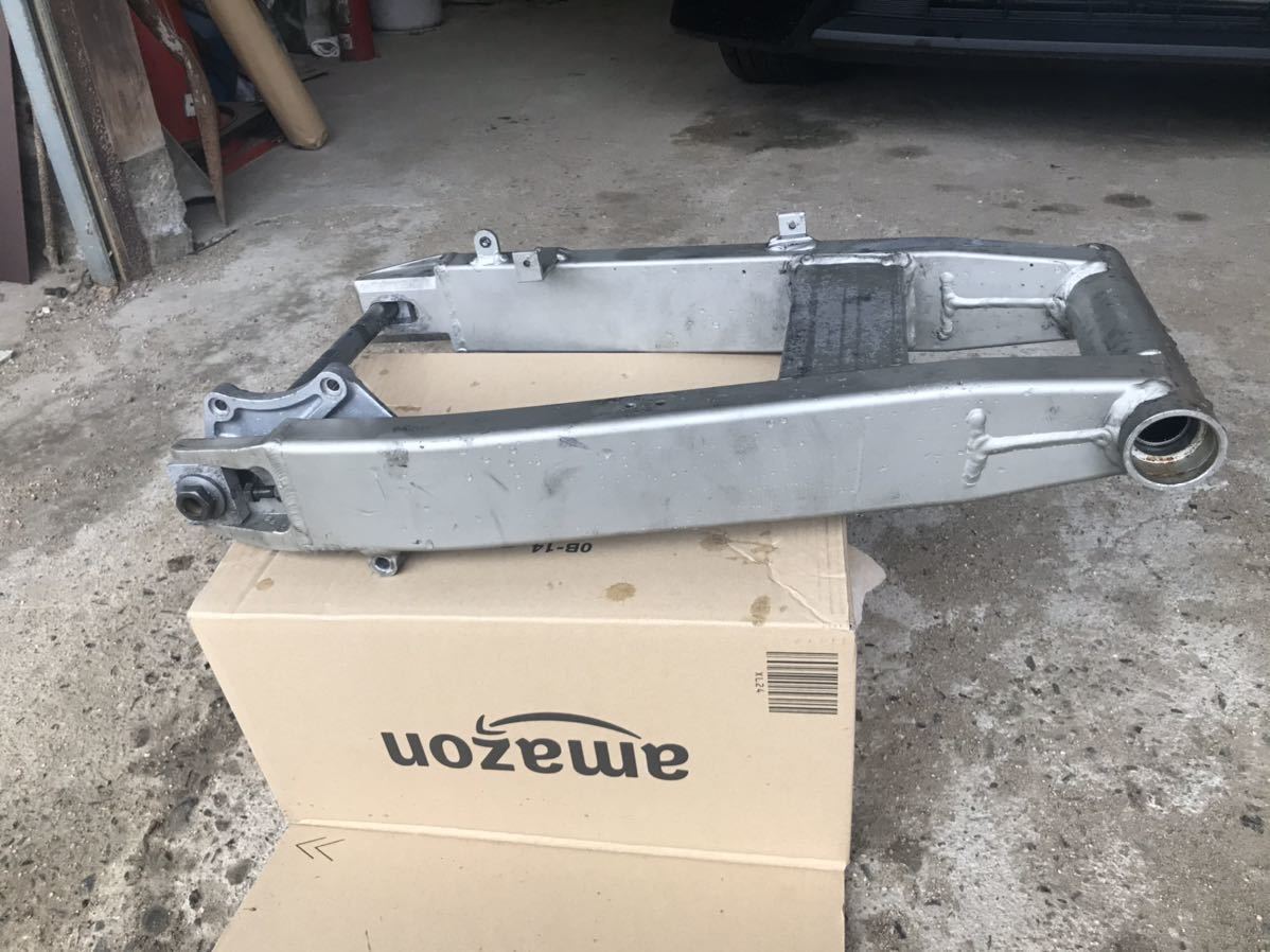 ZRX400 ZR400E-042xxx の スイングアーム *1571968949 中古 | AGGLO2B.FR