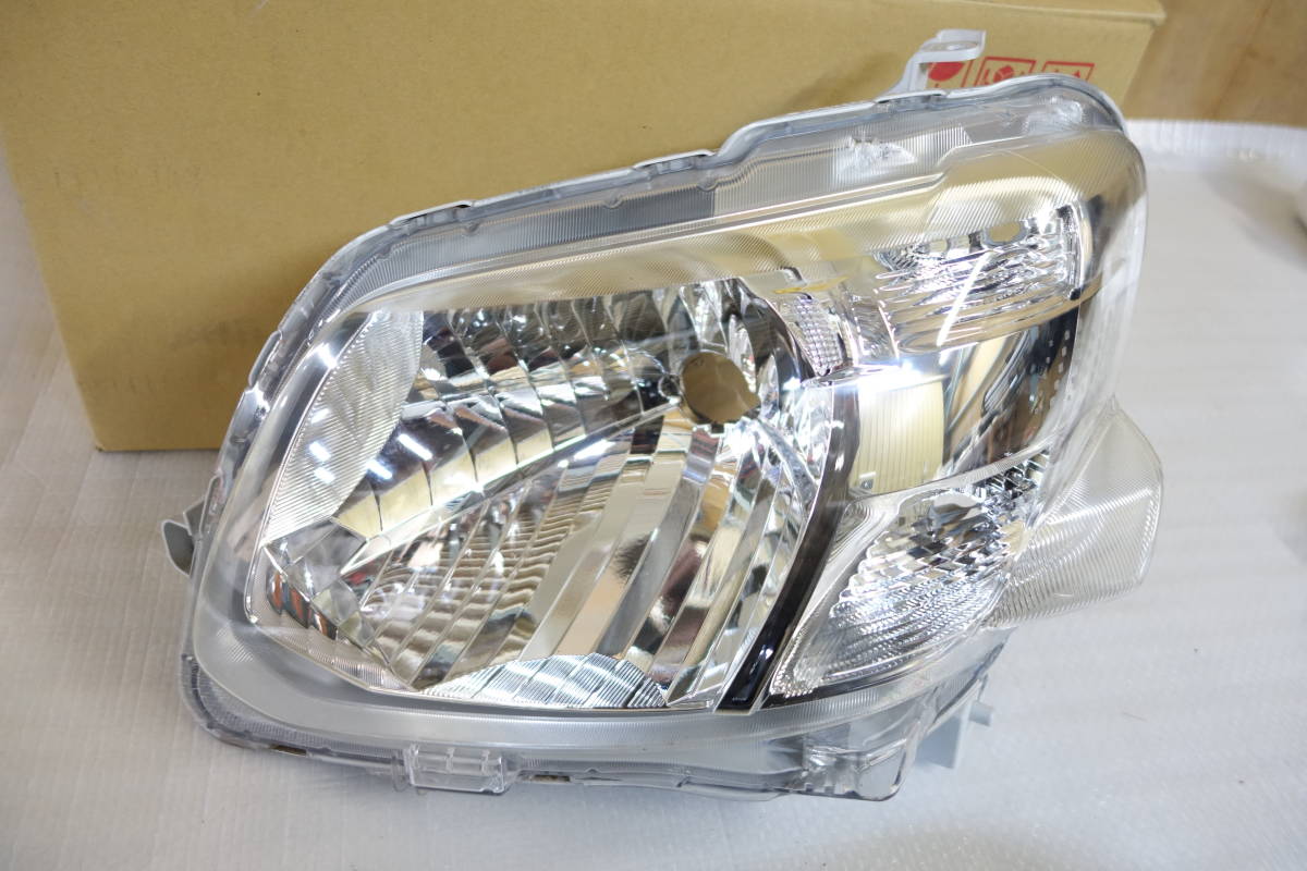 8359 良品 LA600S タント 純正 左 ヘッドライト ハロゲン ICHIKOH 1880