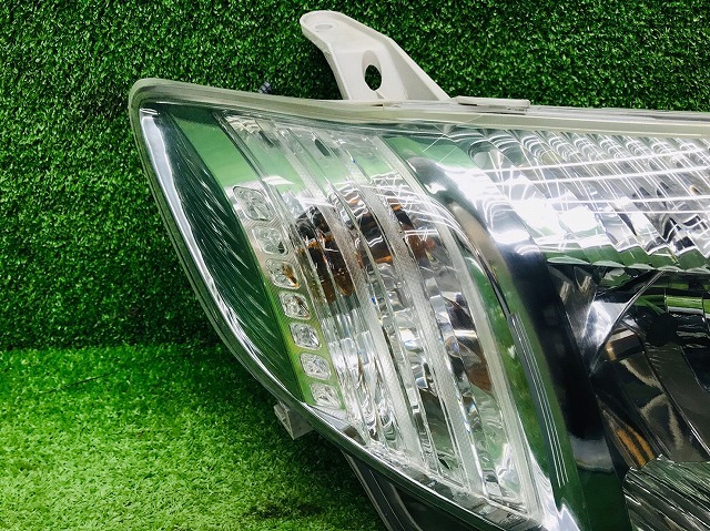 トヨタ HID NZE141G ヘッドライト 右 後期 純正 フィールダー カローラ