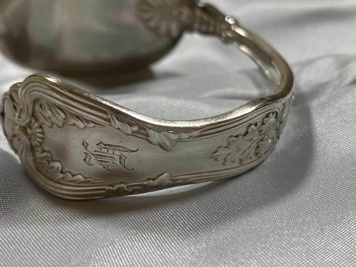 Tiffany ＆ Co．(ティファニー) スプーンバングル シルバー｜公式