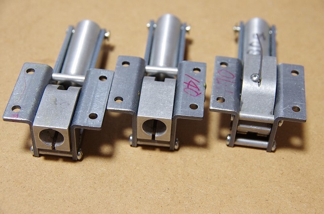 UEH　エアー式引き込み脚　D　約11mmストラット用