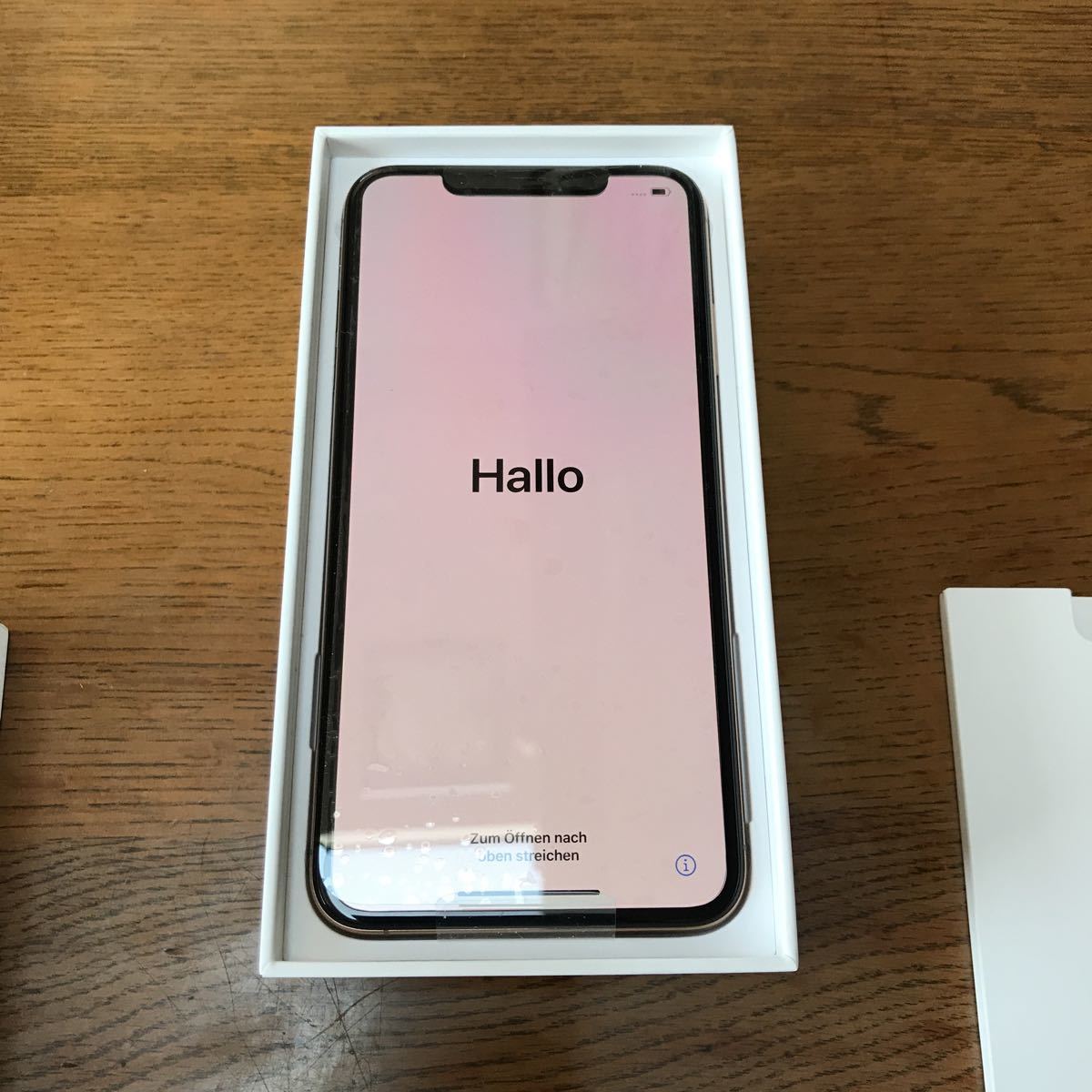 iPhoneXS MAX SIMロック解除品　au ゴールド　512_5