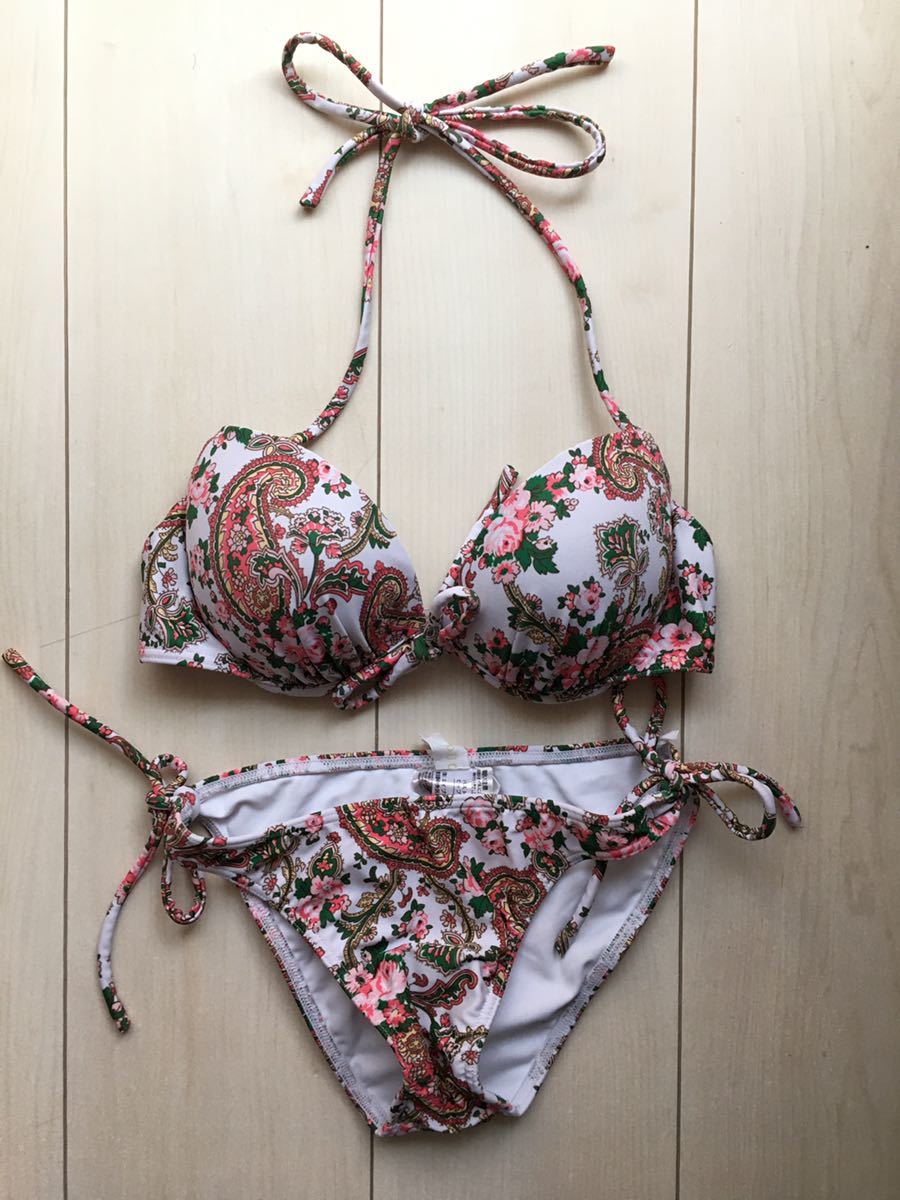 マーキュリーデュオ ワイヤー ビキニ 水着 ホワイト 白 エスニック 花柄 フラワー マーキュリーデュオ 売買されたオークション情報 Yahooの商品情報をアーカイブ公開 オークファン Aucfan Com
