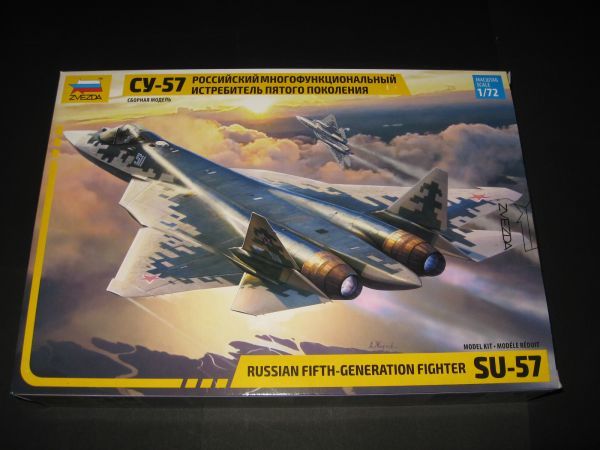 ズベズダ 1/72 Su-57 ステルス戦闘機 PAK FA T-50