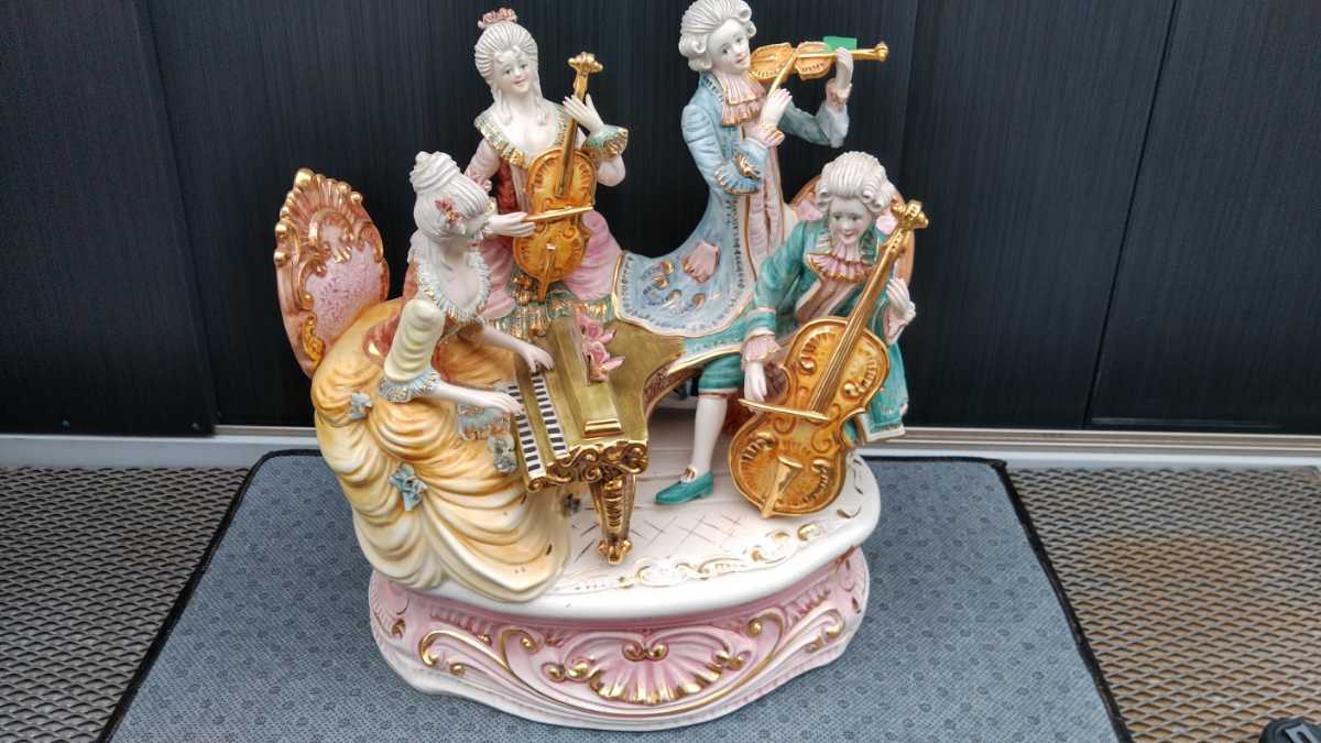 数量限定，HOT 西洋 アンティーク 陶器 人形 バイオリン ピアノ 女性 合奏 特大 50cm イタリア製 500個 限定 シリアルナンバーあり(リヤドロ)｜売買されたオークション情報、yahooの商品情報をアーカイブ公開 リヤドロ