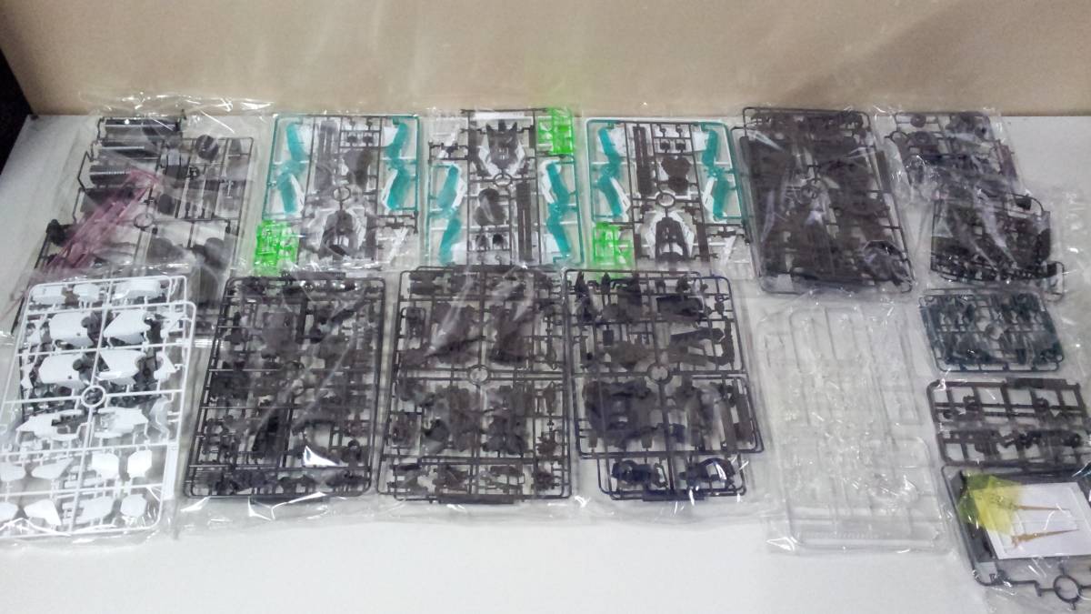 [33]T-50バンダイ　PG　1/60　ユニコーンガンダム最終決戦Ver.+FAユニット+LEDユニット　未組立_3