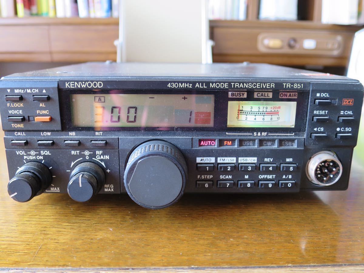 アマチュア無線機KENWOOD TR851Dジャンク！ KENWOOD TR-851 ケンウッド 無線機 430MHz TRIO ジャンク マイク付