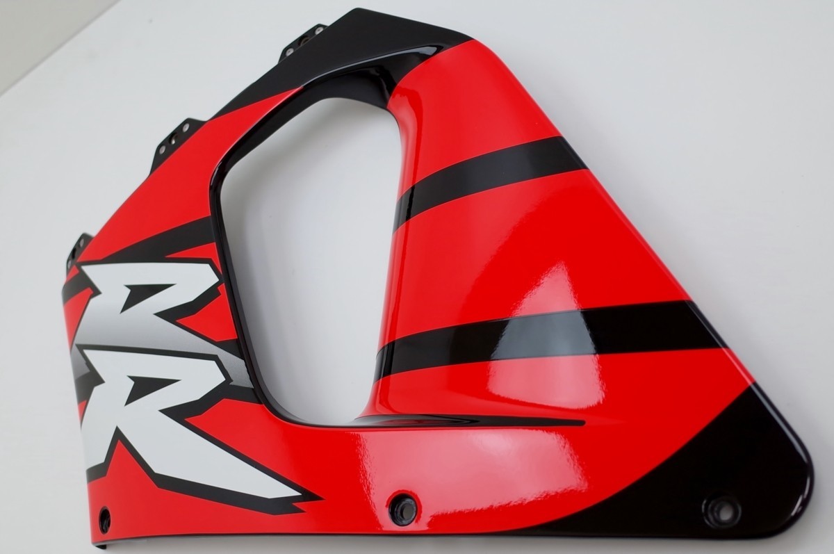 CBR900RR SC33 純正 アンダー ミドル カウル 左 FireBlade sc33 2026年