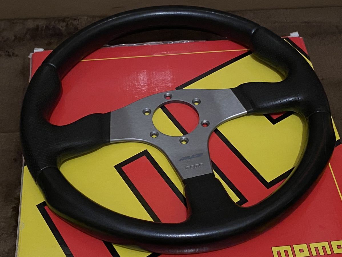 MOMO MOMOステアリング 当時物 旧車 RACE 35π 350mm 走り屋 中古 定番