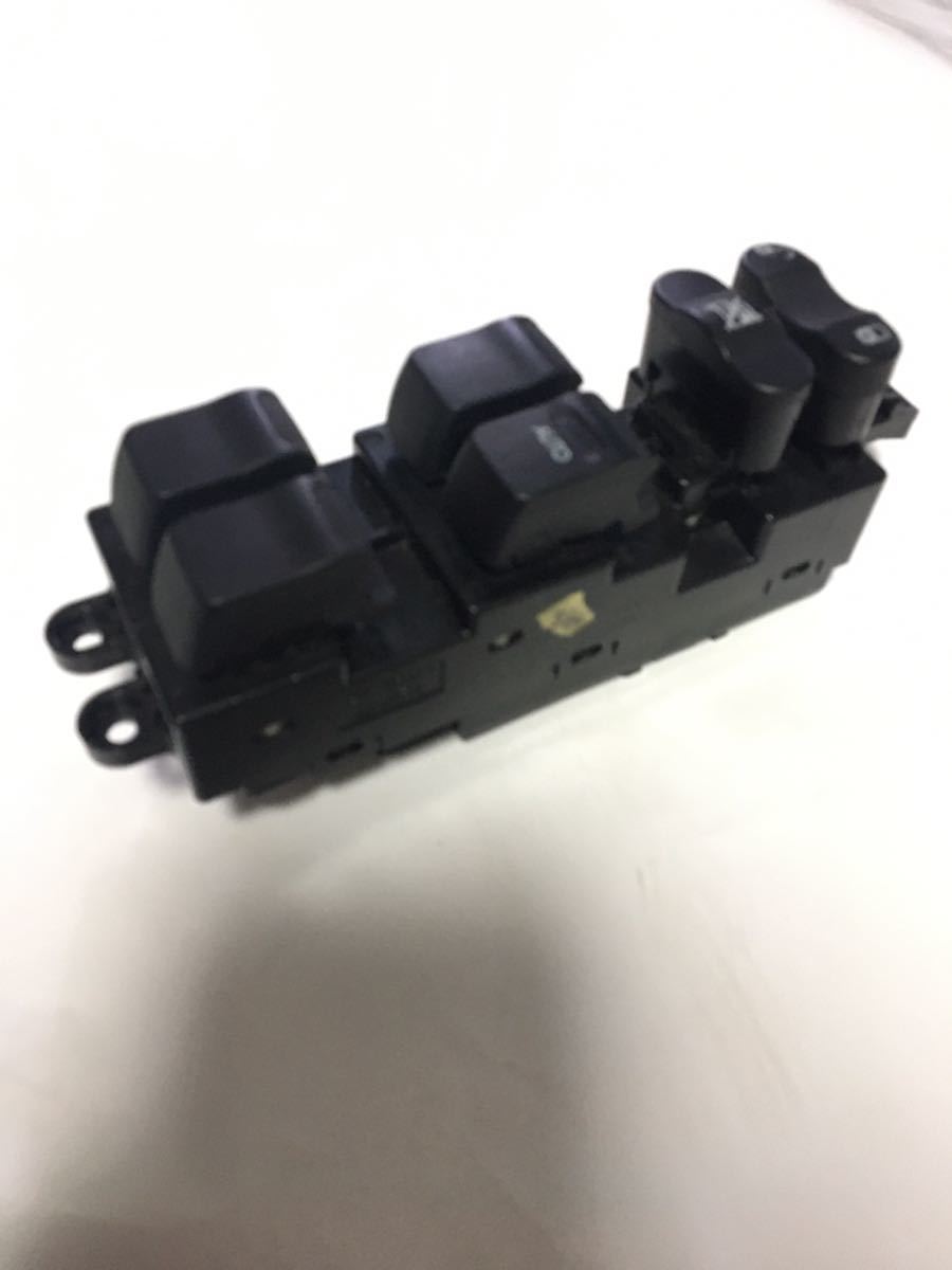 R2 スバル 純正 セール 銀座 0 即決 スバル R2 RC1/2 純正 パワーウインドスイッチ 126 作動確認済み