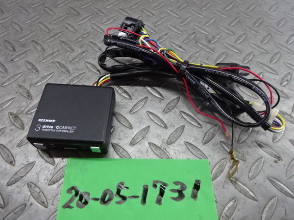  保証付 PIVOT ピボット 3drive CONPACT スロットルコントローラー スロコン CX-5 KE2AW/FW KEEAW/FW(マツダ用)｜売買されたオークション情報、yahooの商品情報をアーカイブ公開 - オークファン マツダ用