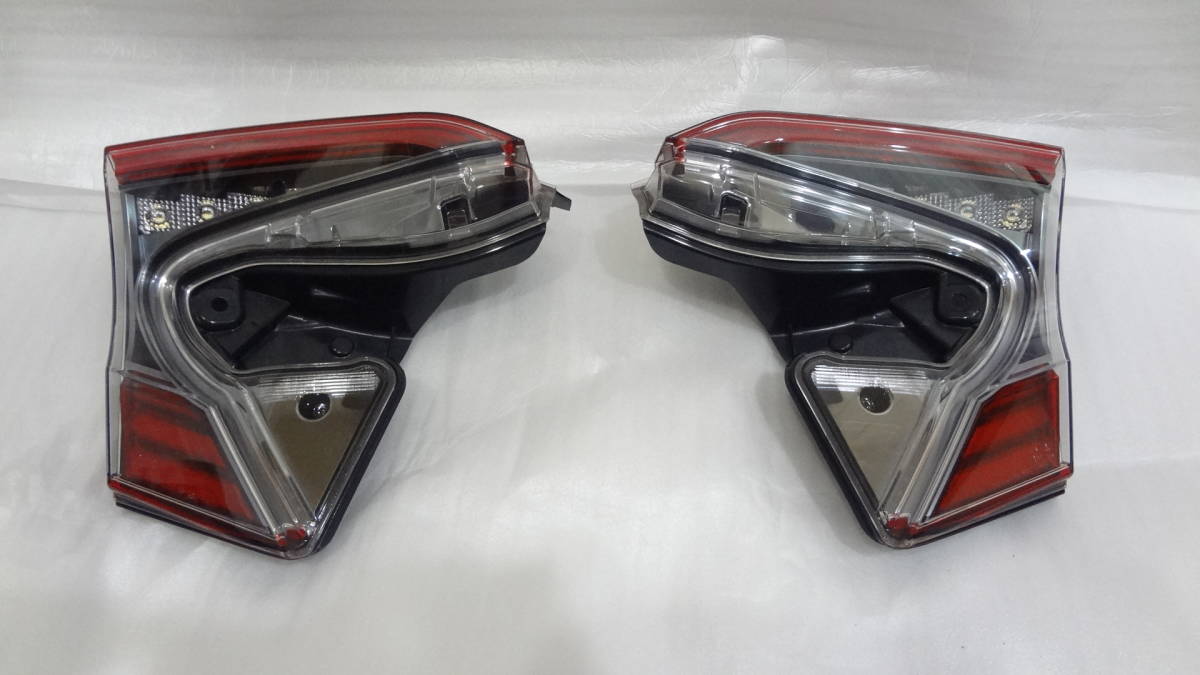 C-HR LED トヨタ 純正 左右 テールライト 純正LEDテールランプ ZYX10 