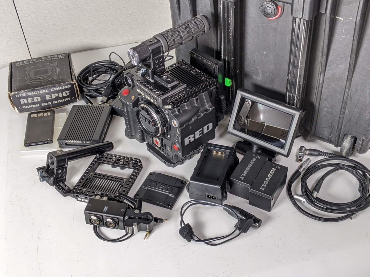 □RED EPIC Mysterium-X EF レッド 5K デジタルスチールモーションカメラ 4k 60p対応 EFマウント RED MAG 128GB他付属 中古□
