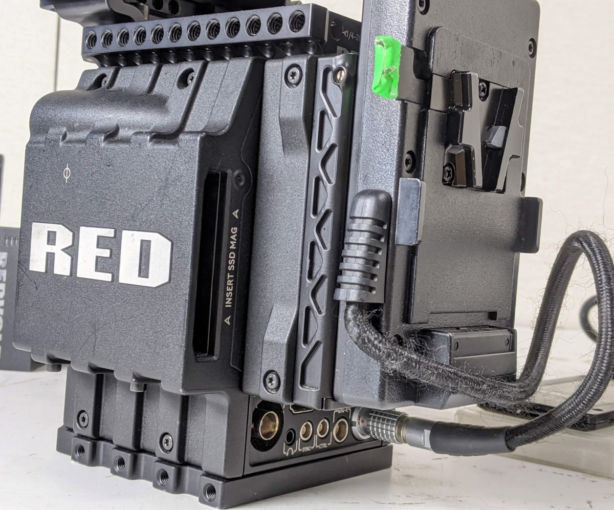 □RED EPIC Mysterium-X EF レッド 5K デジタルスチールモーションカメラ 4k 60p対応 EFマウント RED MAG 128GB他付属 中古□