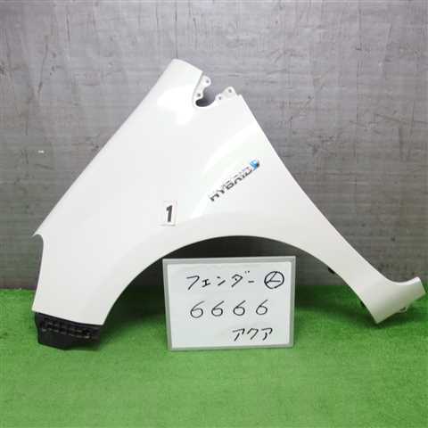 アクア &frasl; DAA-NHP10 左フロントフェンダー 040 FC22 53812-52410 フェンダー 左 NHP10 フロント トヨタ 148931] 即決あり ☆ 0