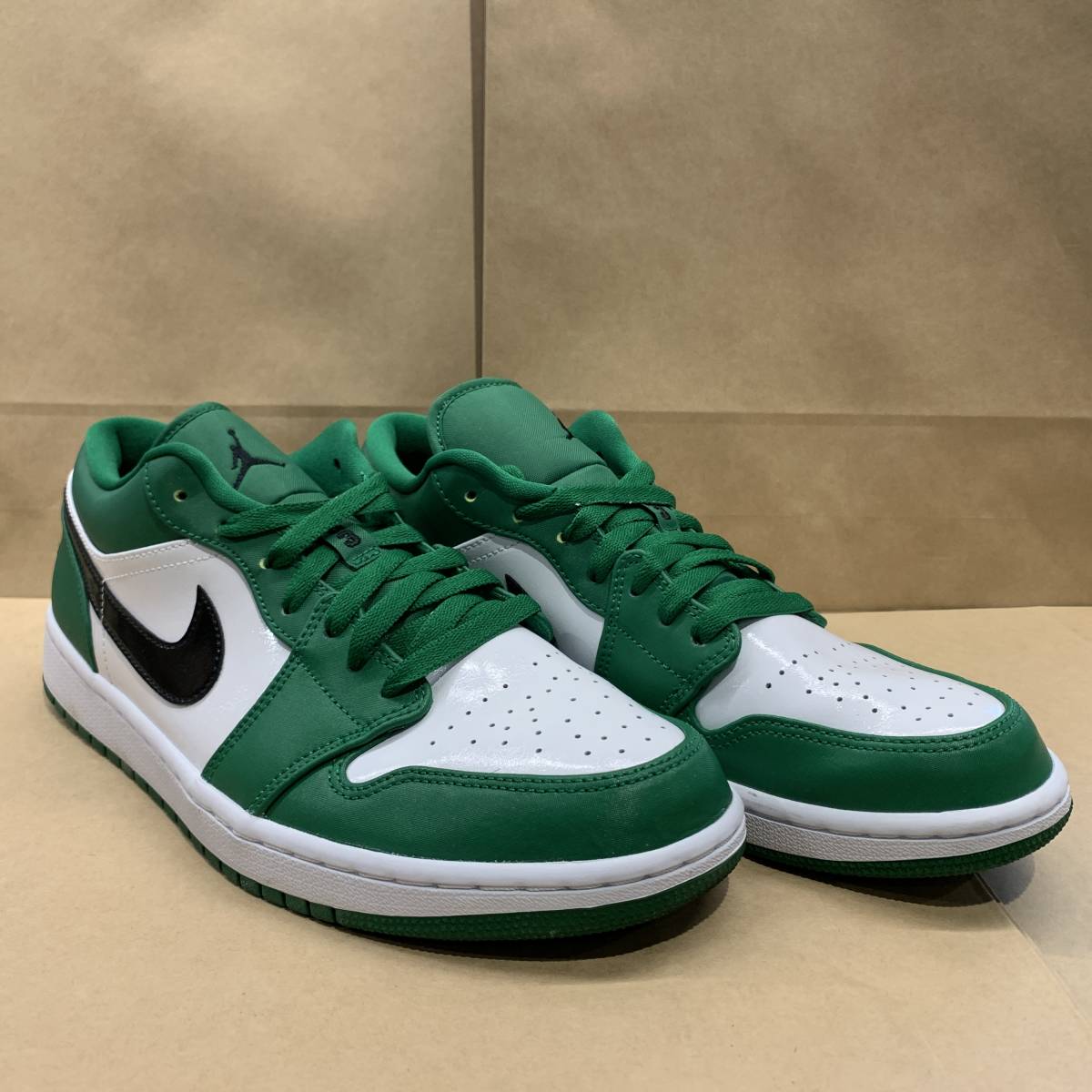 【定番，送料無料】 US10 28cm NIKE AIR JORDAN 1 LOW 553558-301 ナイキ ジョーダン1 ロー パイングリーン PINE GREEN 白 綠(28.0cm)｜売買されたオークション情報、yahooの商品情報をアーカイブ公開 - オークファン 28.0cm