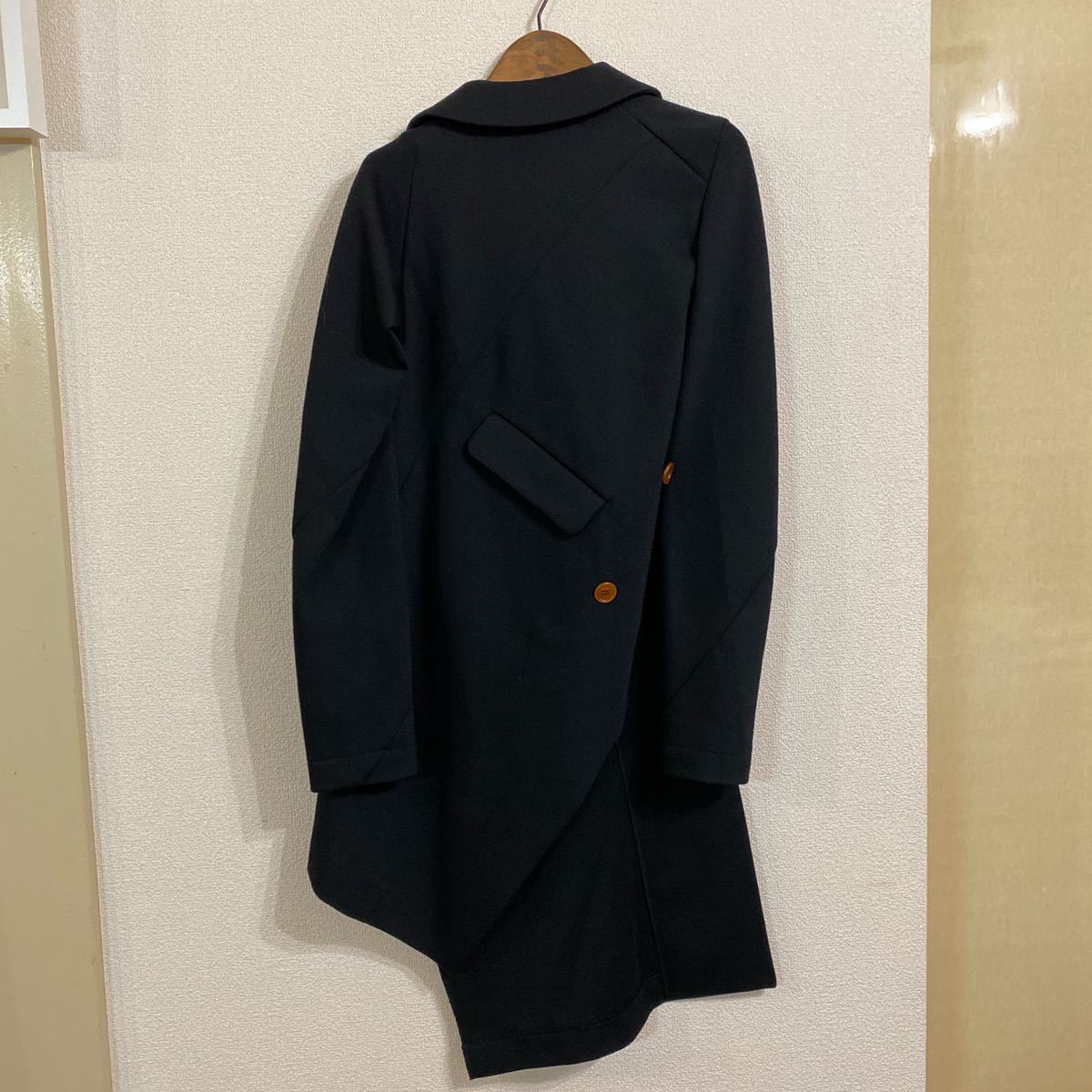 2002秋冬コレクション COMME DES GARCONS 螺旋デザイン 変形ロング 