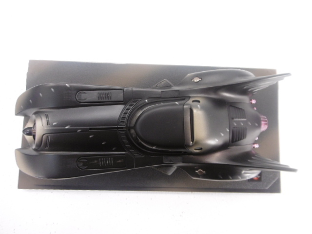 □Hot Wheels 1/18 BAT MOBILE Battle Damaged Limited Edition ホット