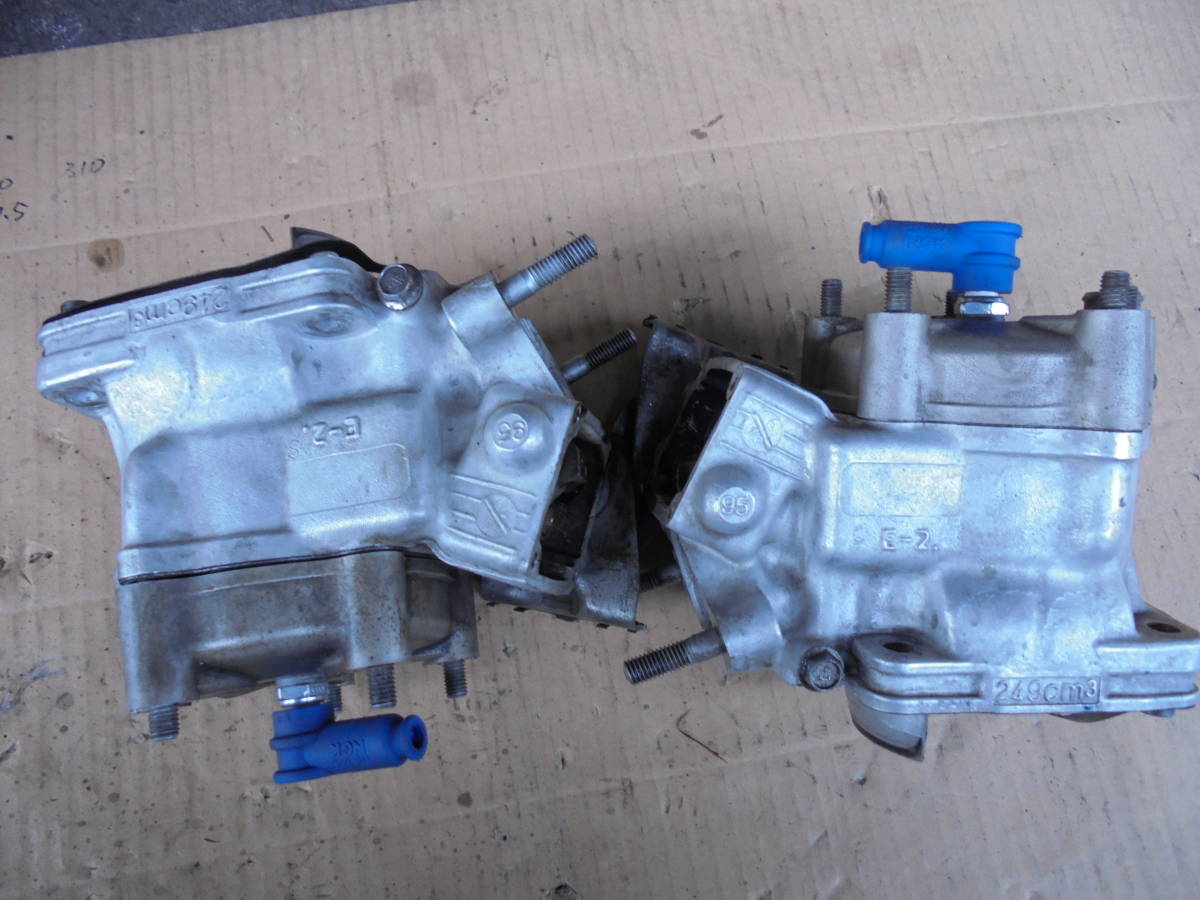  スズキ RGV250ガンマ VJ22A エンジン シリンダー シリンダーヘッド ピストン RGV250&Gamma; RGV250&gamma; RGV250 混合ガソリンを使用(エンジン本体)｜売買されたオークション情報、yahooの商品情報をアー スズキ用