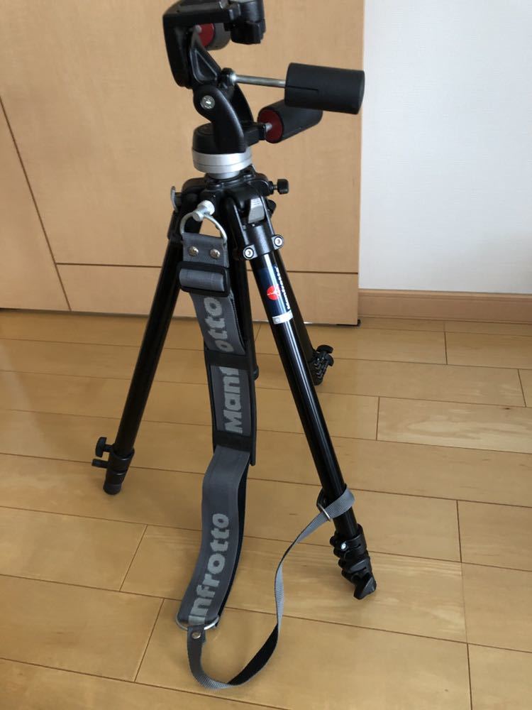 【USED美品】 三脚 Manfrotto マンフロット 190B 雲台141RC クイックリリース ショルター ストラップ付き!